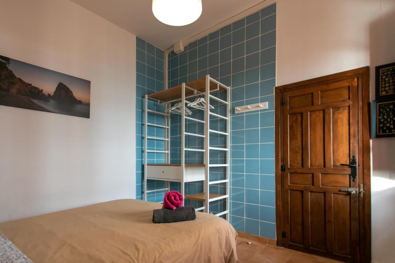 Semesterbostad Casa Cuartel El Velero